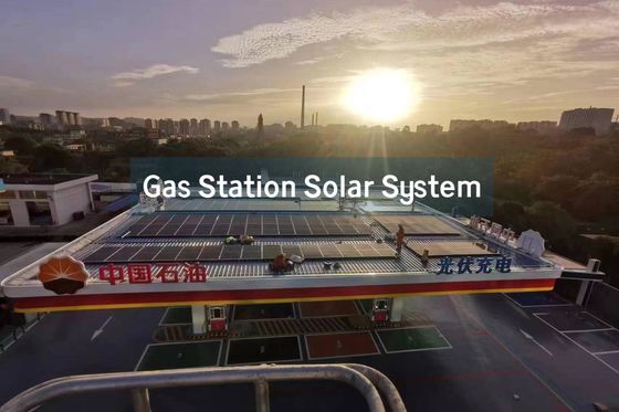 Sistema solare sul tetto distribuito commerciale - Stazione di gas